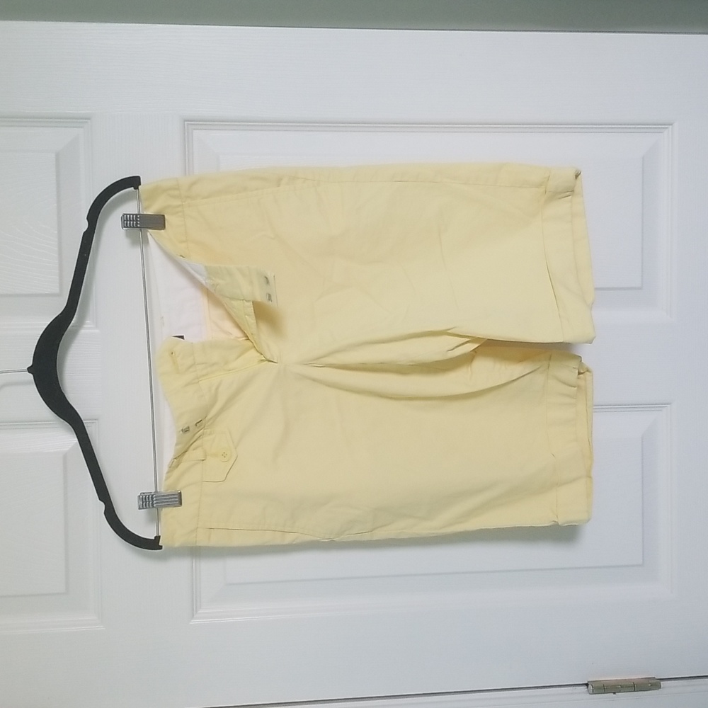 The Limited yellow Bermuda shorts Size:4